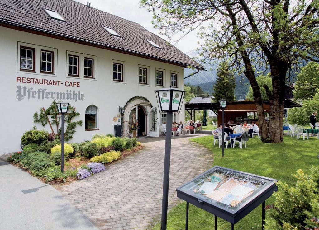 Landgasthof Pfeffermühle Kotschach-Mauthen Exterior foto